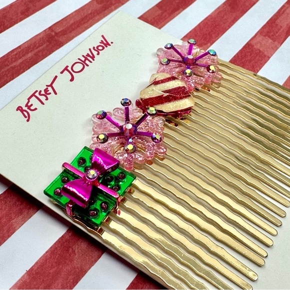 Betsey Johnson ‘Pink XMAS’ Hair Comb & Hair Pin Set NWT/HTF! - Picture 4 of 15